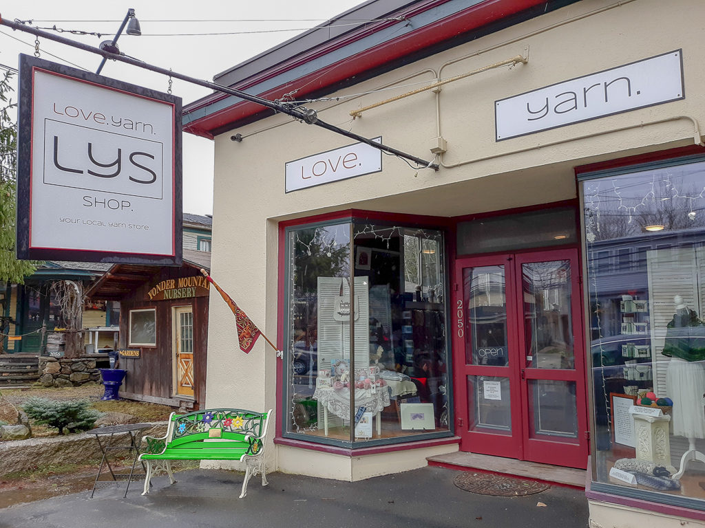 Love.Yarn.Shop storefront in Bethlehem, NH